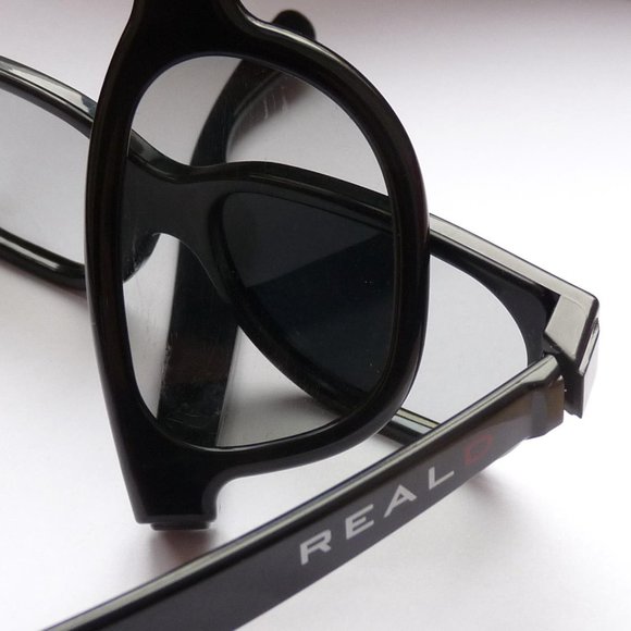 ⭐️ $10 - (BUNDLE OF 2) REAL D 3D POLARIZED 3D GLASSES - Picture 3 of 8